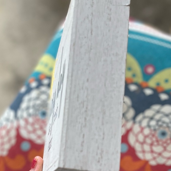 3/13💄EVERY DAY IS A FRESH START + sunshine white wooden plaque decor - Picture 6 of 7